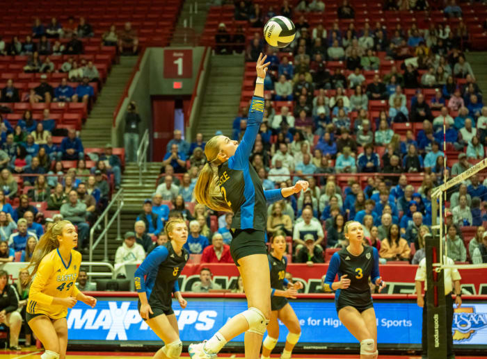 Hamilton Southeastern Castle Illinois girls volleyball 11-4-23 Julie L Brown 24021